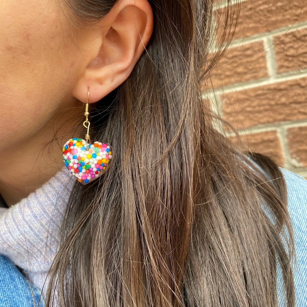 Heart💖🍩Sprinkle Dangle Earrings! Handmade🙋🏻‍♀️ - Picture 10 of 11